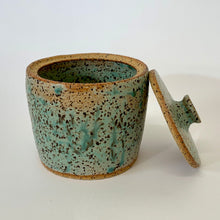 Load image into Gallery viewer, Lidded container: birds-egg green. 0029
